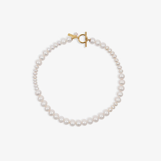 carolyn pearl necklace, lottie white pearl necklace, quiet luxury
