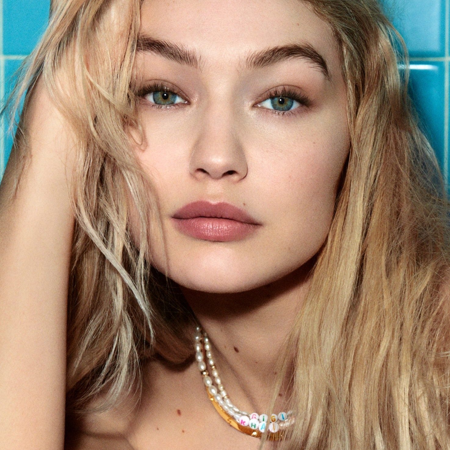 customizable pearl necklace, gigi hadid necklace, harper's bazaar necklace, gigi necklace