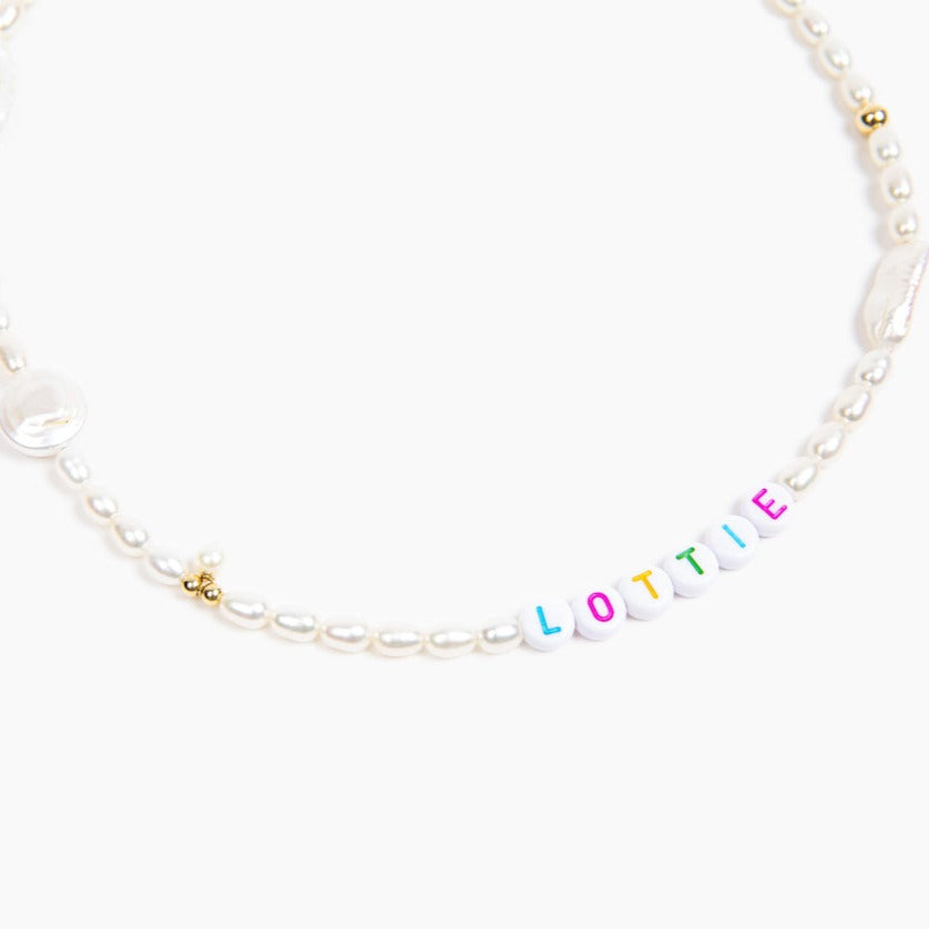 customizable pearl necklace, gigi hadid necklace, harper's bazaar necklace, gigi necklace