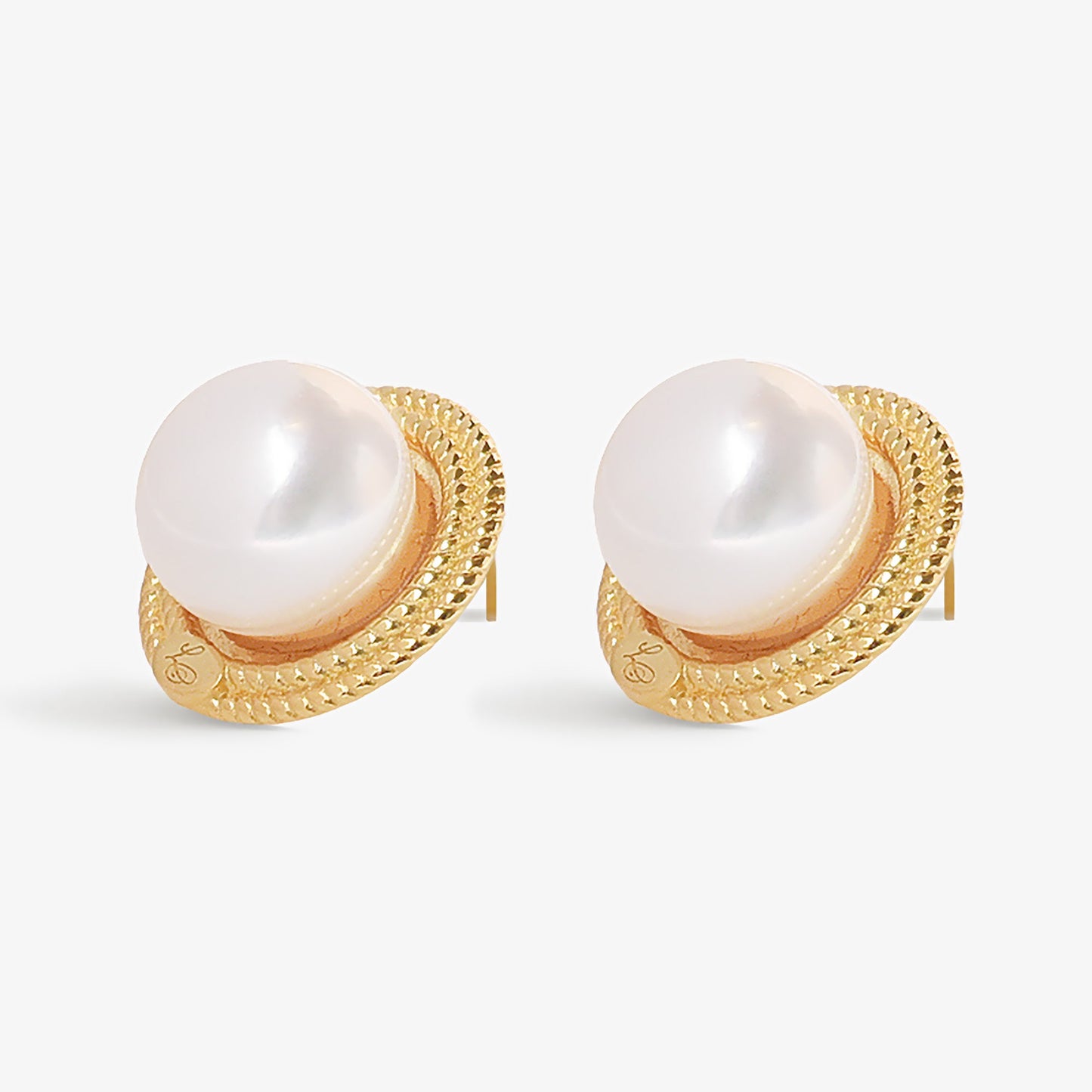 lottie pearl earrings, pearl stud earrings with gold braided rim, classic style, vintage pearl earrings, statement earrings
