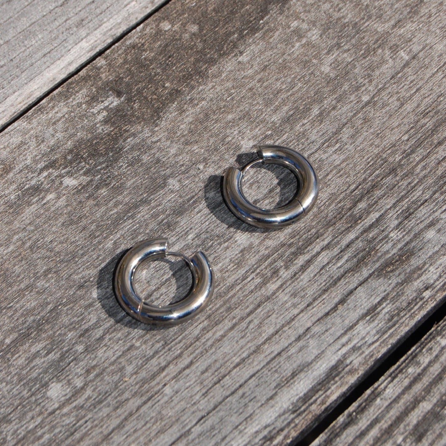 silver chunky huggies