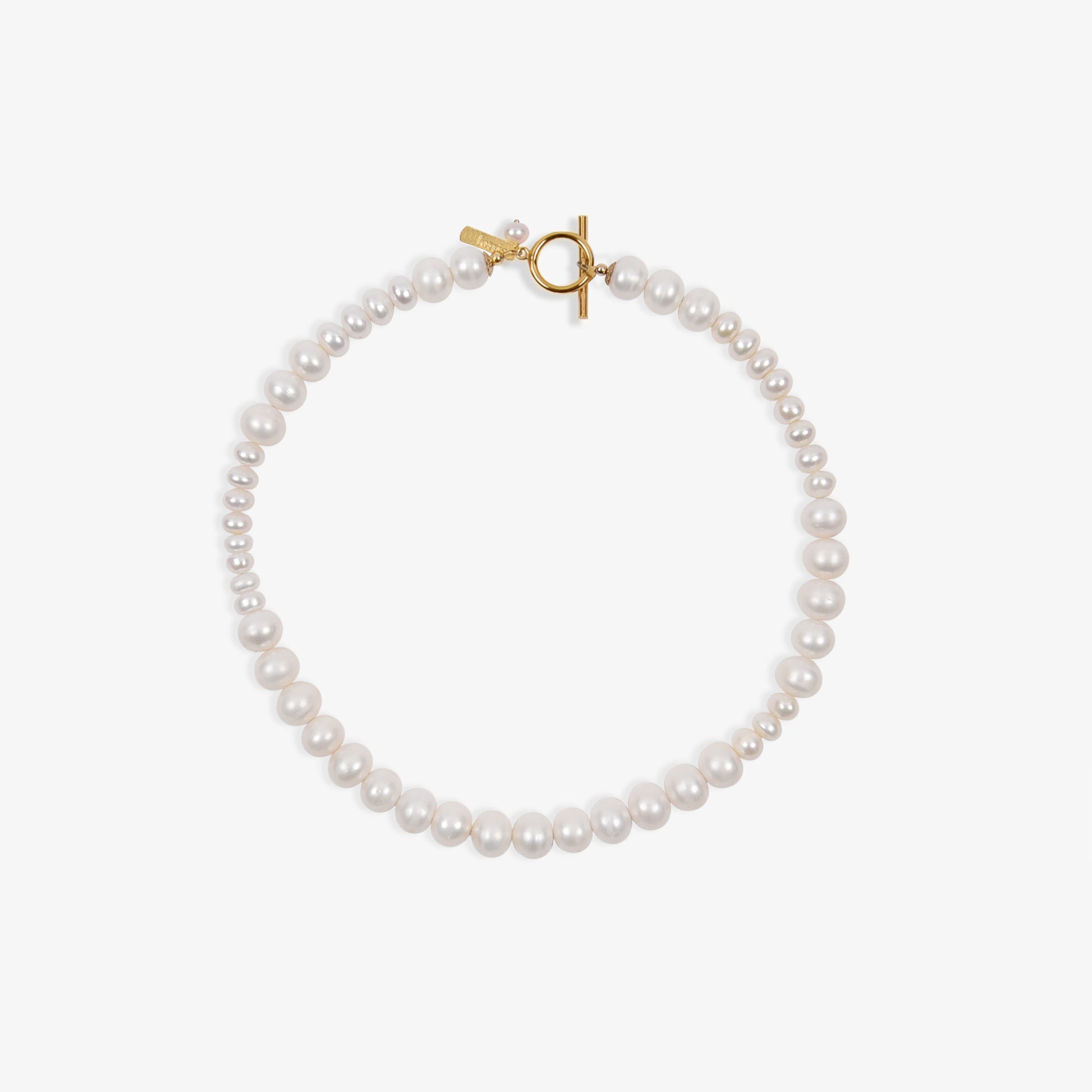 carolyn pearl necklace, lottie white pearl necklace, quiet luxury