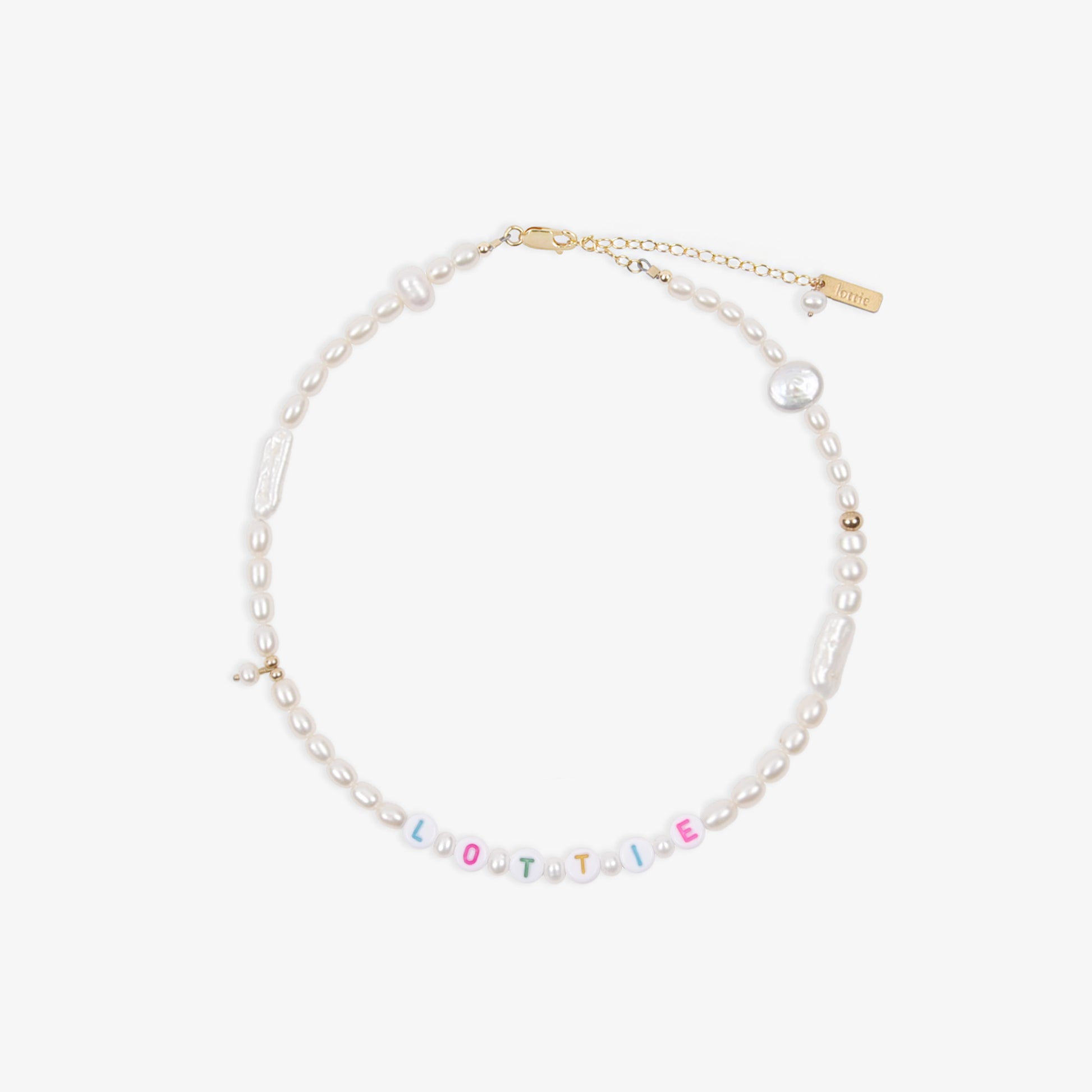 customizable pearl necklace, gigi hadid necklace, harper's bazaar necklace, gigi necklace