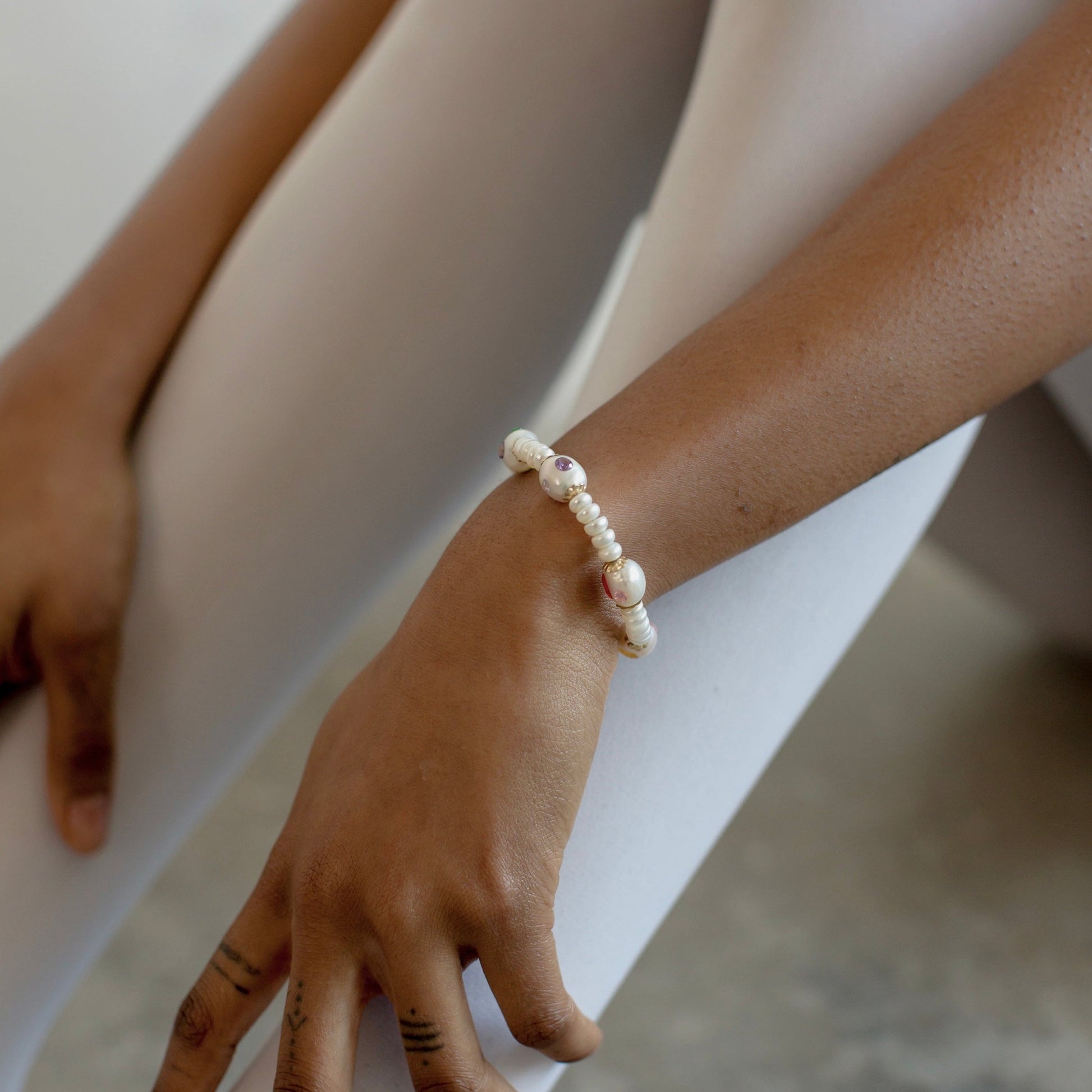 lottie pearl gems bracelet, swarovski crystal on pearls, muti-color crystal on pearl bracelet,