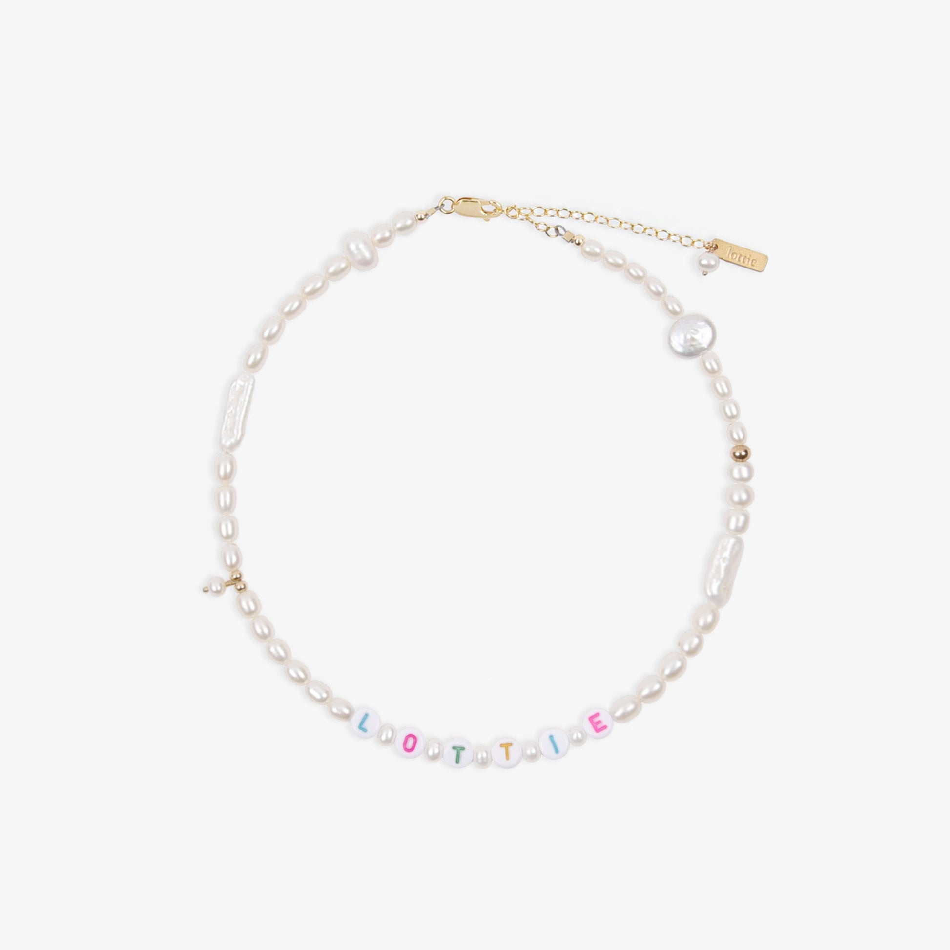 customizable pearl necklace, gigi hadid necklace, harper's bazaar necklace, gigi necklace